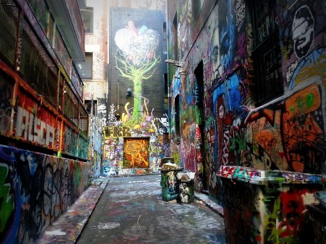 Horse-shoeing between Hosier & Rutledge back n forth. Trying to snap a few shots avoiding the hordes of snappers